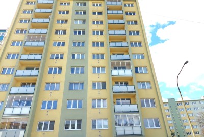 REZERVOVANÉ     4 izb. byt pri Novej Nemocnici, 3.posch., lodžia, výťah, kumbál