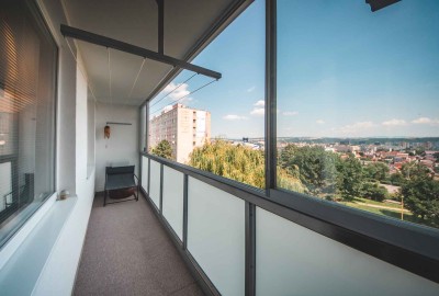 Prenájom IDANSKÁ - Krásny 3 izb. byt, 3/7 p., 77m2,  Klimatizácia, Zariadenie, Zasklenná lodžia