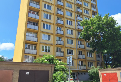 Sever, Hlinkova 12 , 2 izb byt, 54 m2, výťah, balkón, 7/12 p., blízko UVL, TUKE
