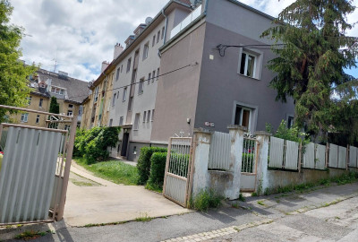 Prenájom PRIESTRANNÝ 2 izb byt , Junácka ul., 56 m2,  zariadenie, blízko TUKE a  UVL