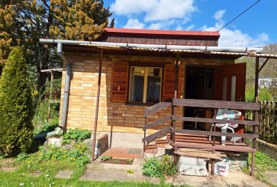 REZERVOVANÉ   Chata so záhradou - Malá Ida, osobné vlastníctvo, pozemok 400 m2, elektrina 220/380, kopaná studňa, v blízkosti Golfové ihrisko