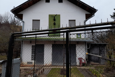 Záhrada, plus podiel 1/2 Chata s ďalším pozemok, elektrina, voda