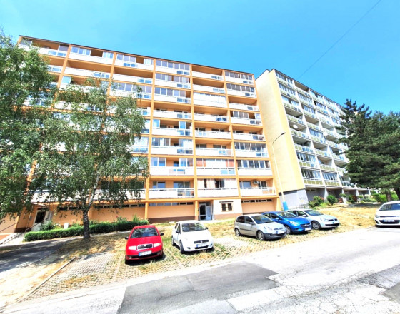 Kumbál pred bytom, pivnica, zrekonštruovaný bytový dom, nový výťah